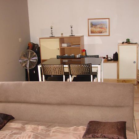 25 Fm 2 D Apartment Coursan ภายนอก รูปภาพ
